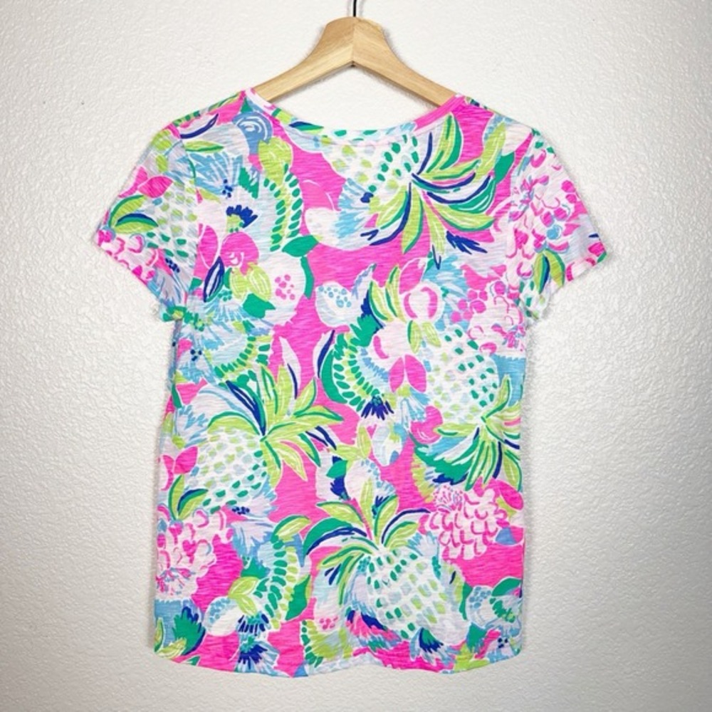 Lilly Pulitzer Size XS Tropical Etta V Neck‎ Short Sleeve Bright Colorful Tee - Picture 4 of 7